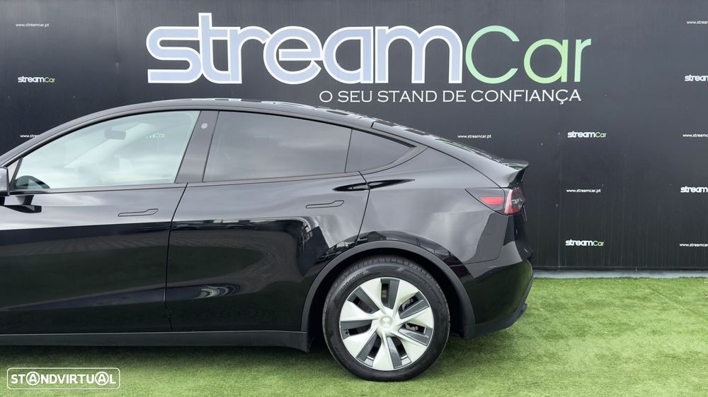 Tesla Model Y RWD - 4