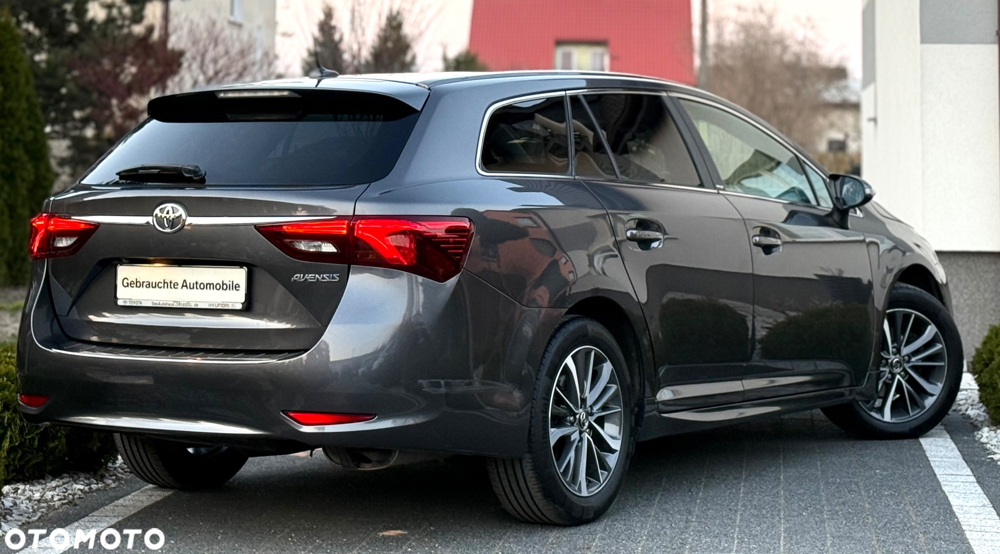 Toyota Avensis Touring Sports 1.8 Edition S+ - 25
