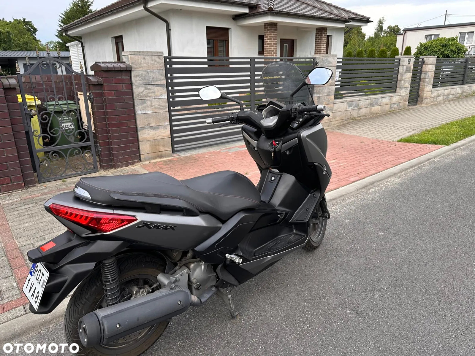 Yamaha X-max - 12