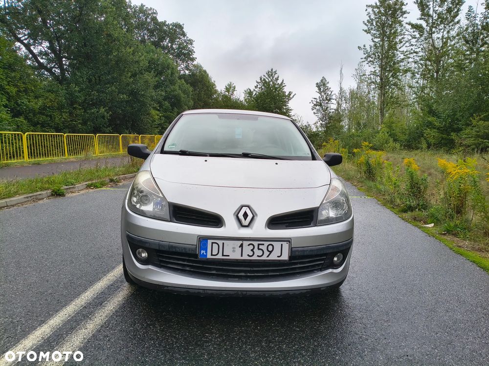 Renault Clio - 2