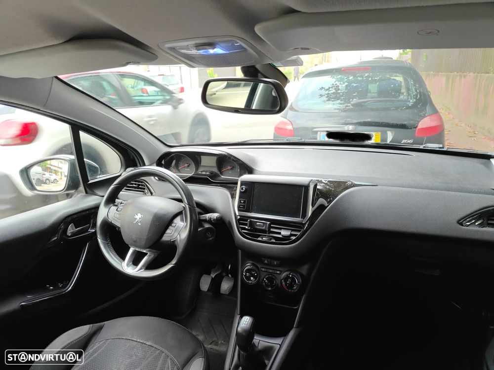 Peugeot 208 1.4 HDi - 11
