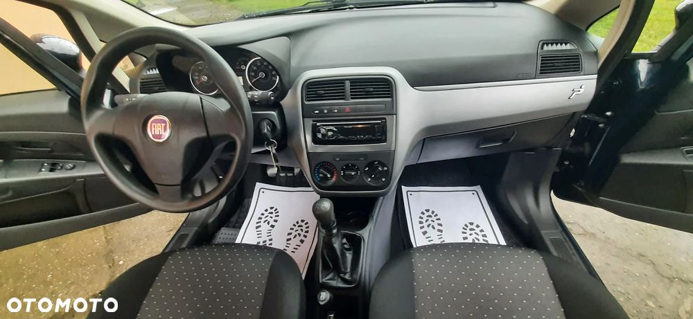 Fiat Grande Punto - 25