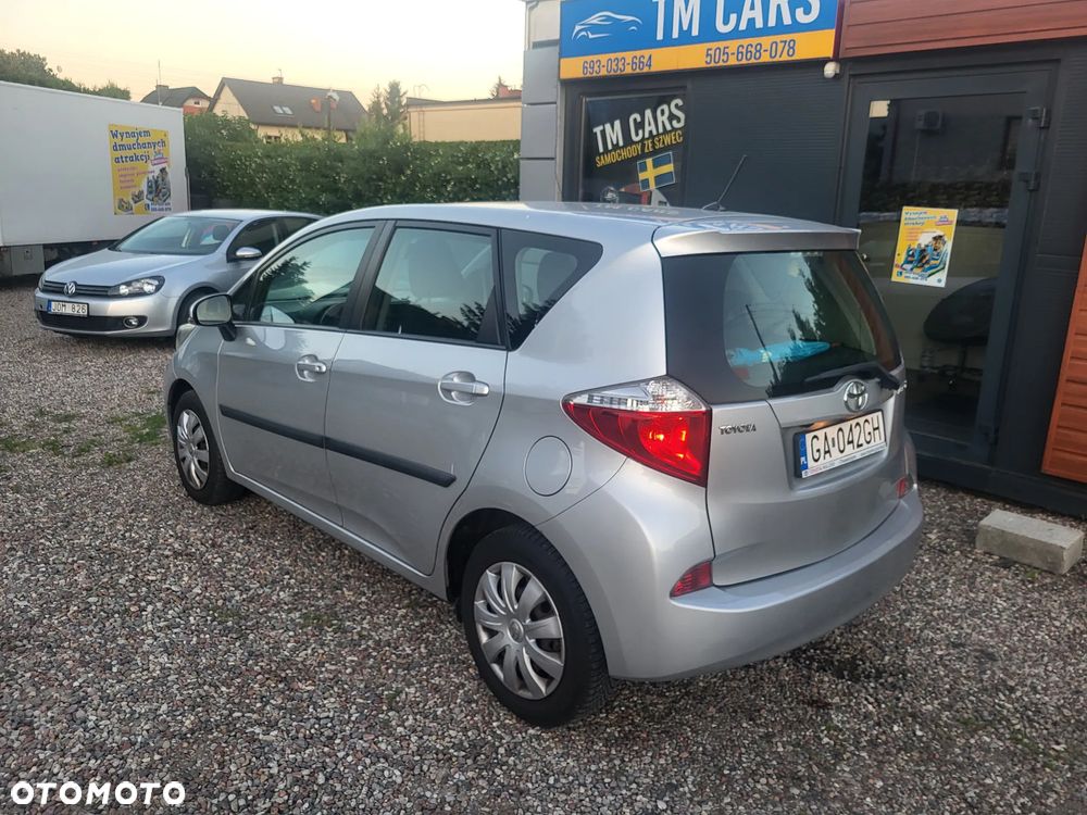 Toyota Verso S 1.33 Premium - 4