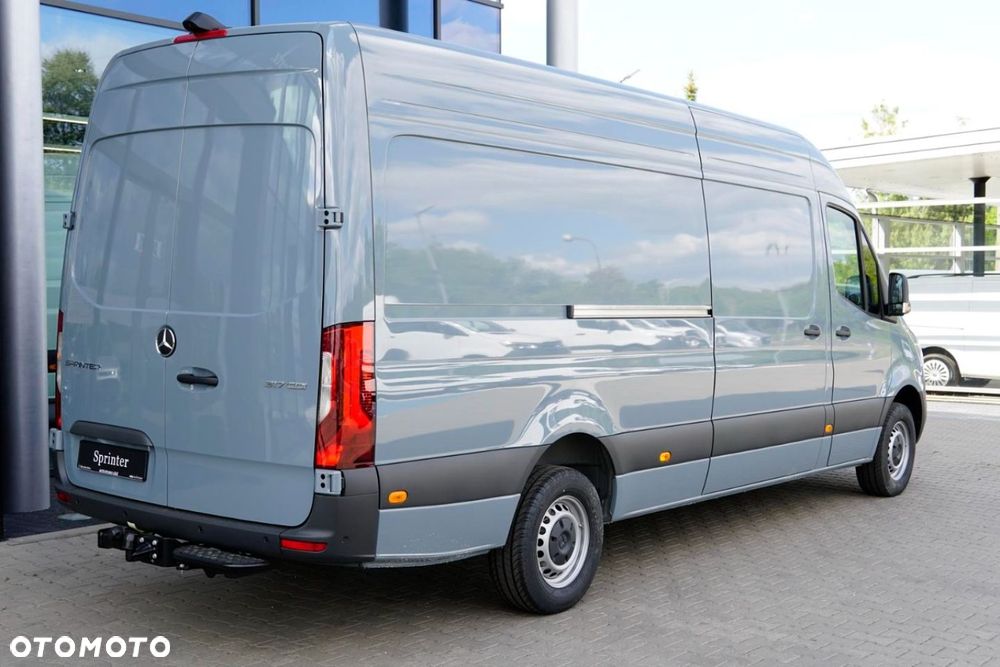 Mercedes-Benz Sprinter - 9