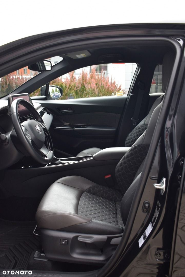 Toyota C-HR - 15