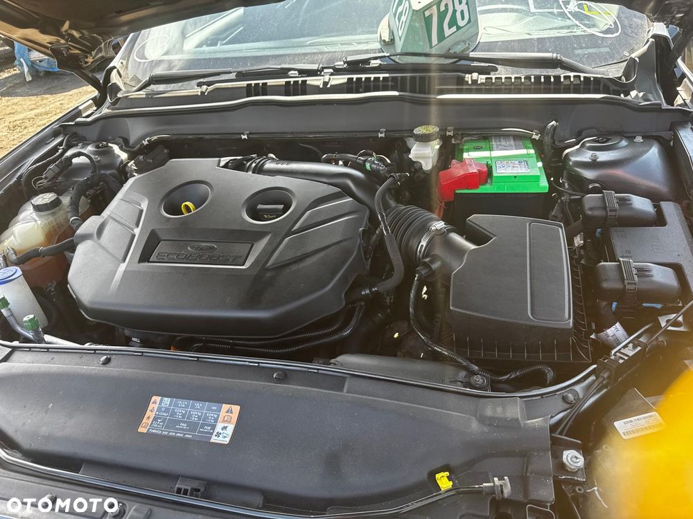 Ford Fusion 2.0 EcoBoost Titanium - 8
