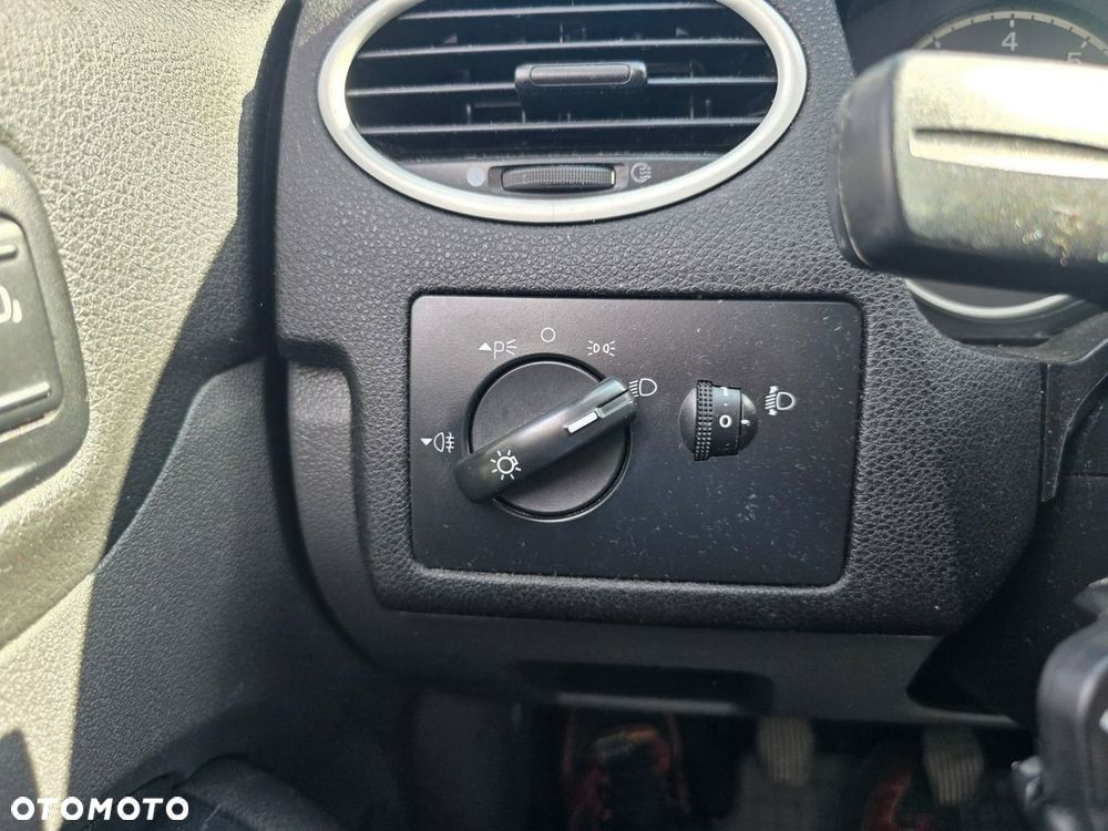 Ford Focus 1.6 Silver X - 11