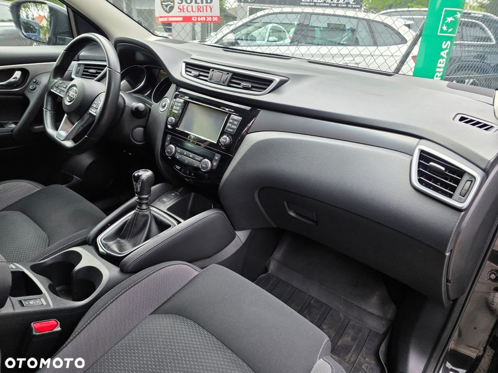 Nissan Qashqai 1.6 DCi N-Connecta - 23