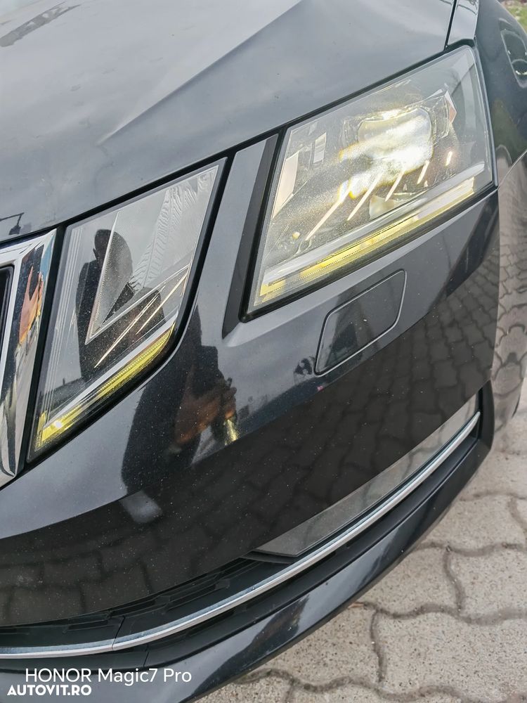 Skoda Octavia 1.6 TDI DSG Ambition - 12