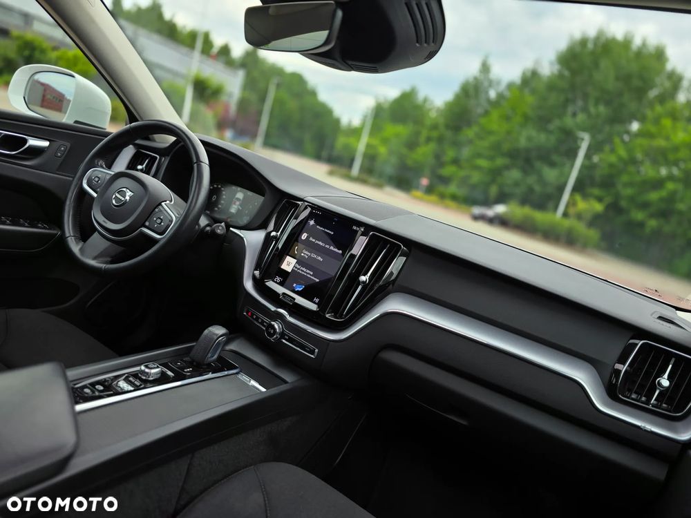 Volvo XC 60 T6 AWD Plug-In Hybrid Inscription - 4