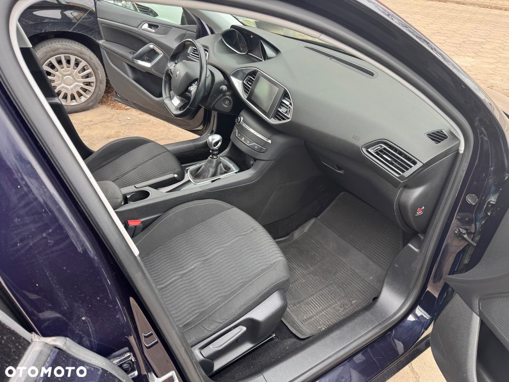 Peugeot 308 - 10