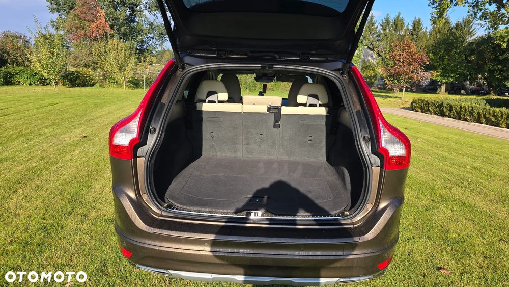 Volvo XC 60 - 8