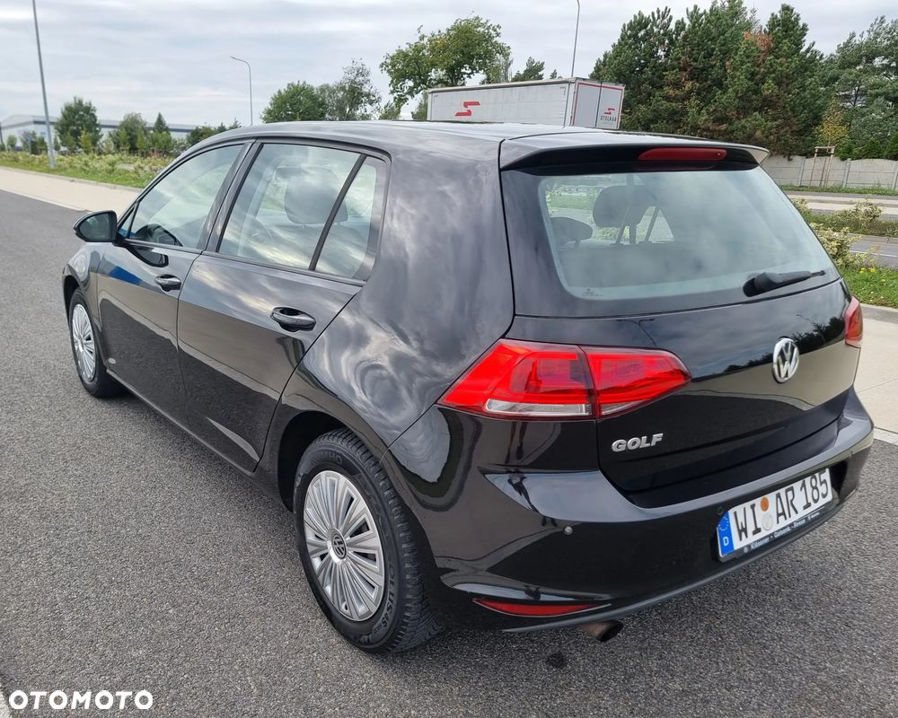Volkswagen Golf - 4