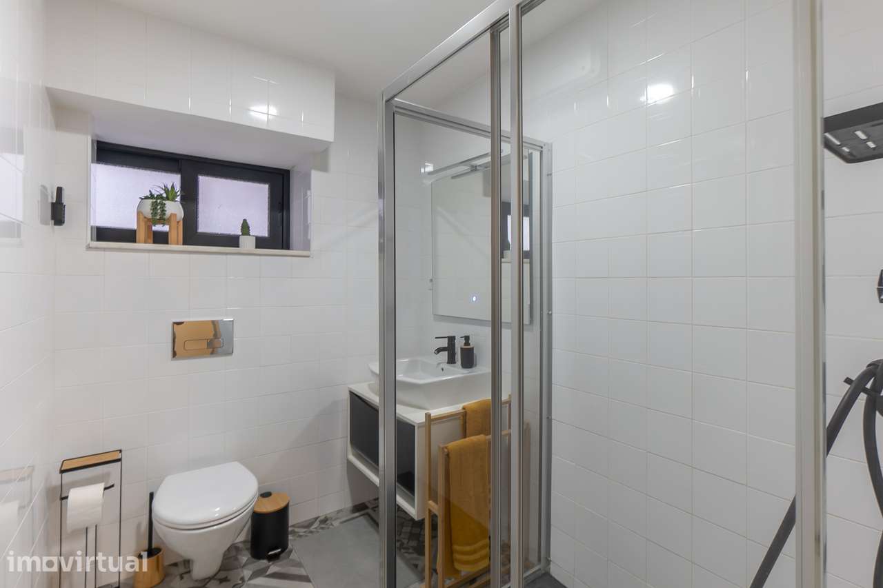 BOLHÃO | 66 M² | REMODELADO | CONFIGURADO COMO HABITAÇÃO - Grande imagem: 4/22