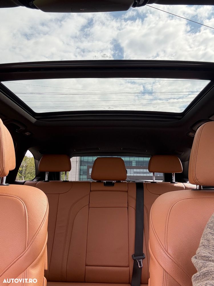 BMW Seria 5 540i xDrive AT - 12