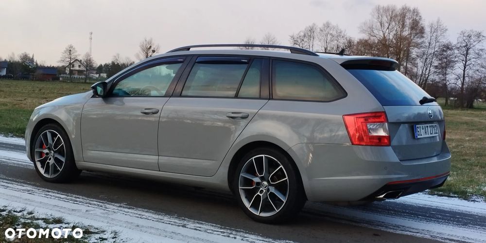 Skoda Octavia 2.0 TDI DSG RS - 9