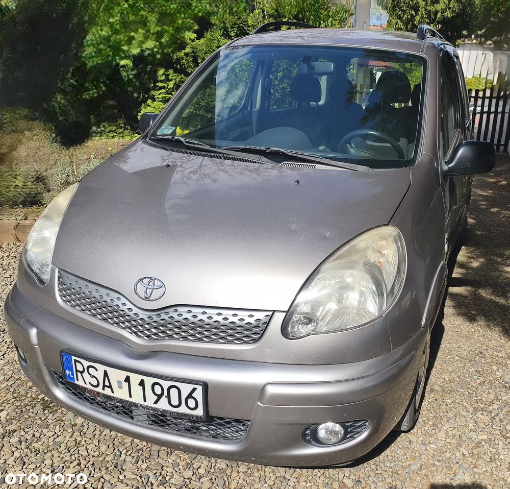 Toyota Yaris Verso 1.4 D-4D C - 1