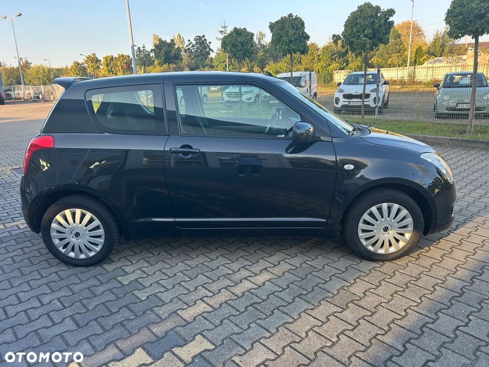 Suzuki Swift 1.3 Comfort+ - 38