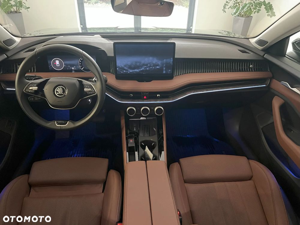 Skoda Superb 2.0 TDI SCR 4x4 L&K DSG - 14