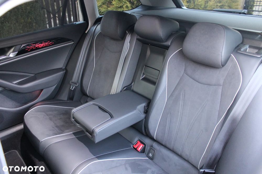 Volkswagen Passat 2.0 TDI EVO Elegance DSG - 28