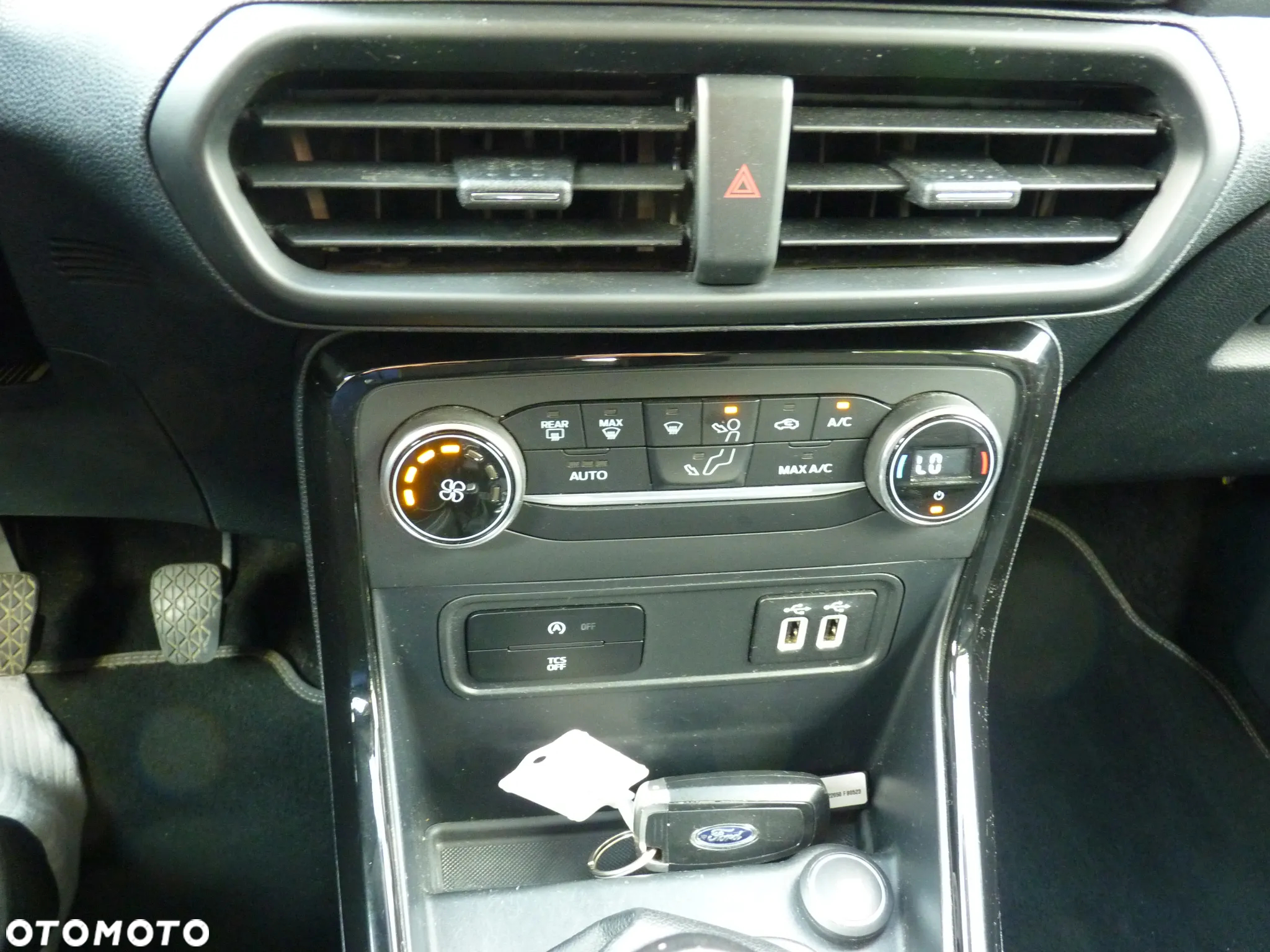 Ford EcoSport 1.0 EcoBoost TITANIUM X - 18