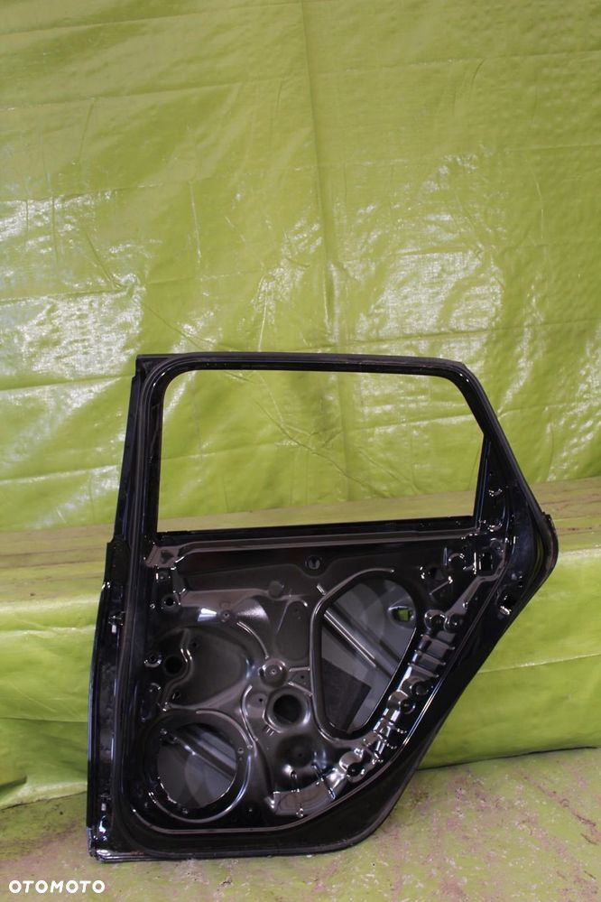 Drzwi SEAT Leon IV Kombi po 2020r. tył prawy - 2