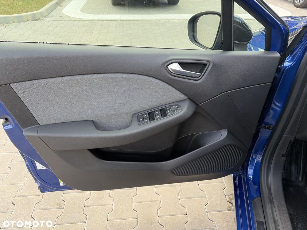 Renault Clio - 10