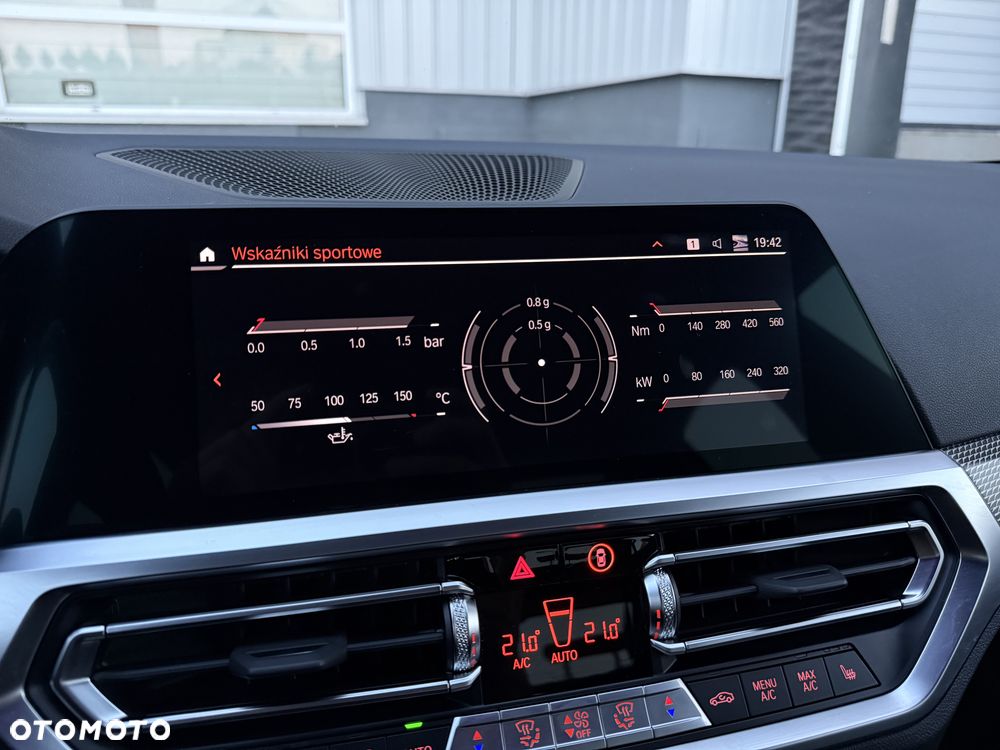 BMW Seria 3 M340i xDrive - 27