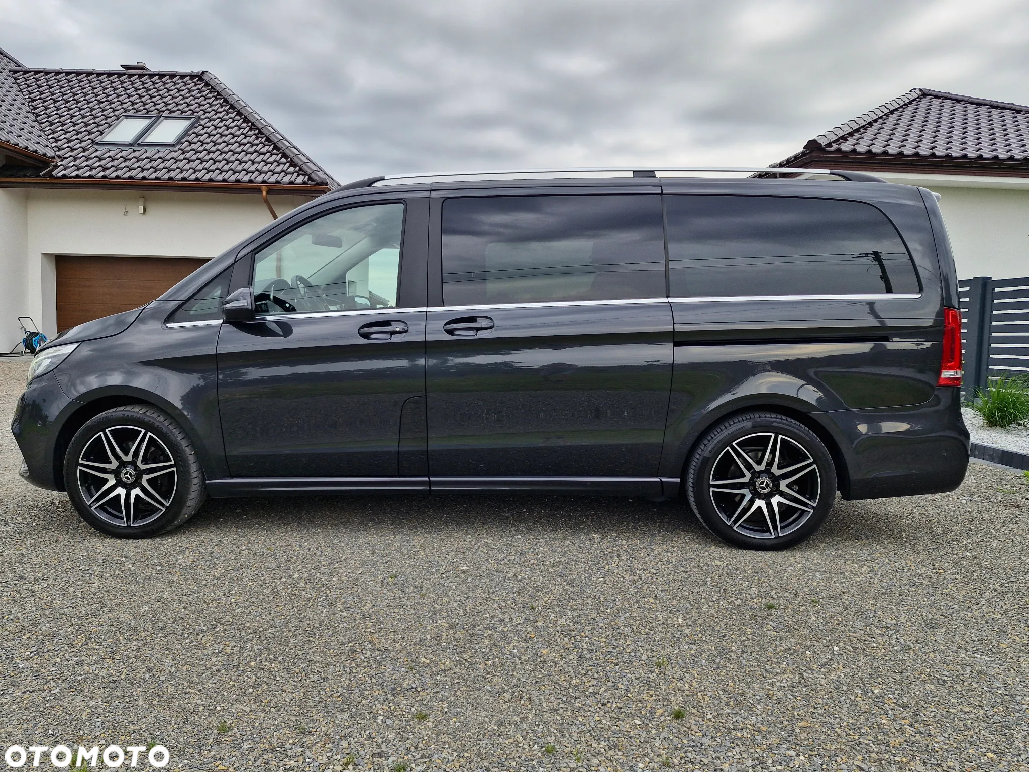 Mercedes-Benz Klasa V 300 d lang 4Matic 9G-TRONIC Avantgarde Edition - 3