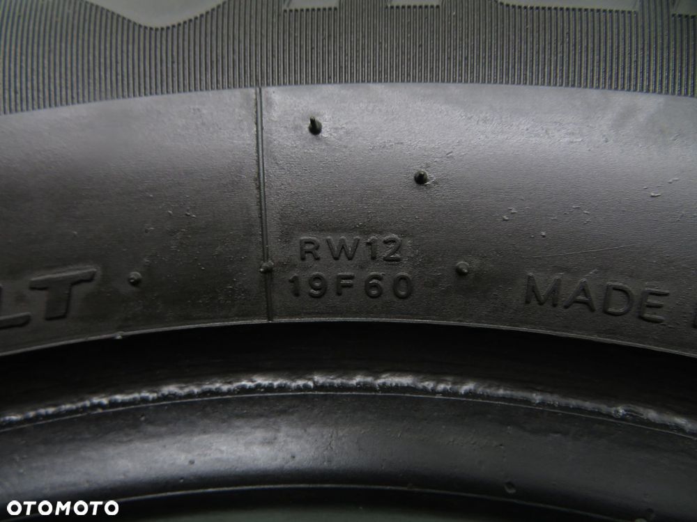 1x 215/65R15C OPONA ZIMOWA Hankook Winter Icept LV RW12 104/102T - 3
