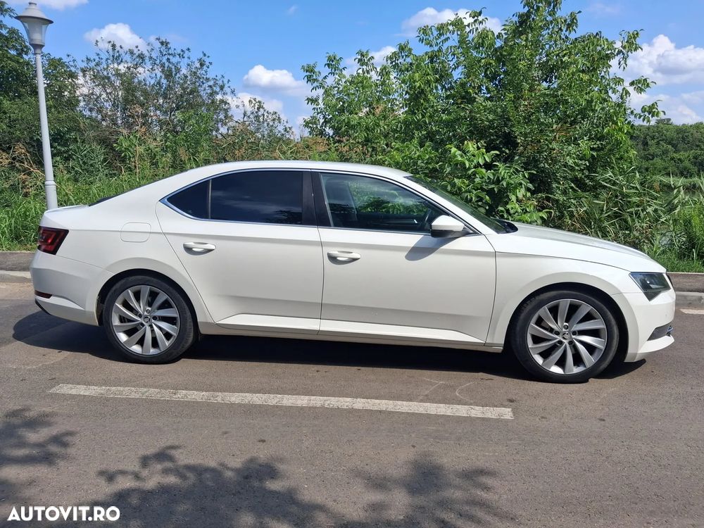Skoda Superb 2.0 TDI Laurin & Klement - 5