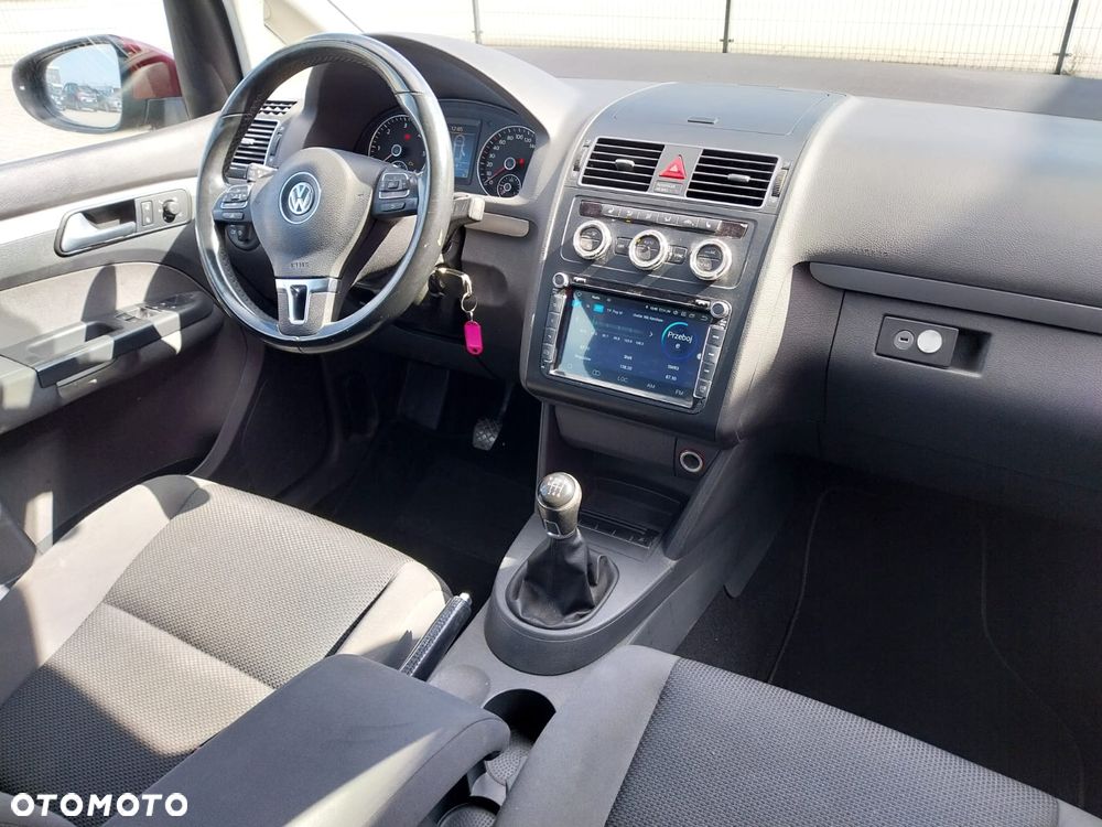 Volkswagen Touran - 15