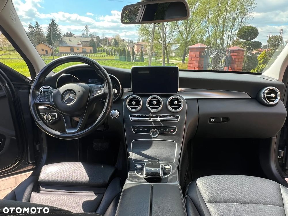 Mercedes-Benz Klasa C 300 7G-TRONIC - 27