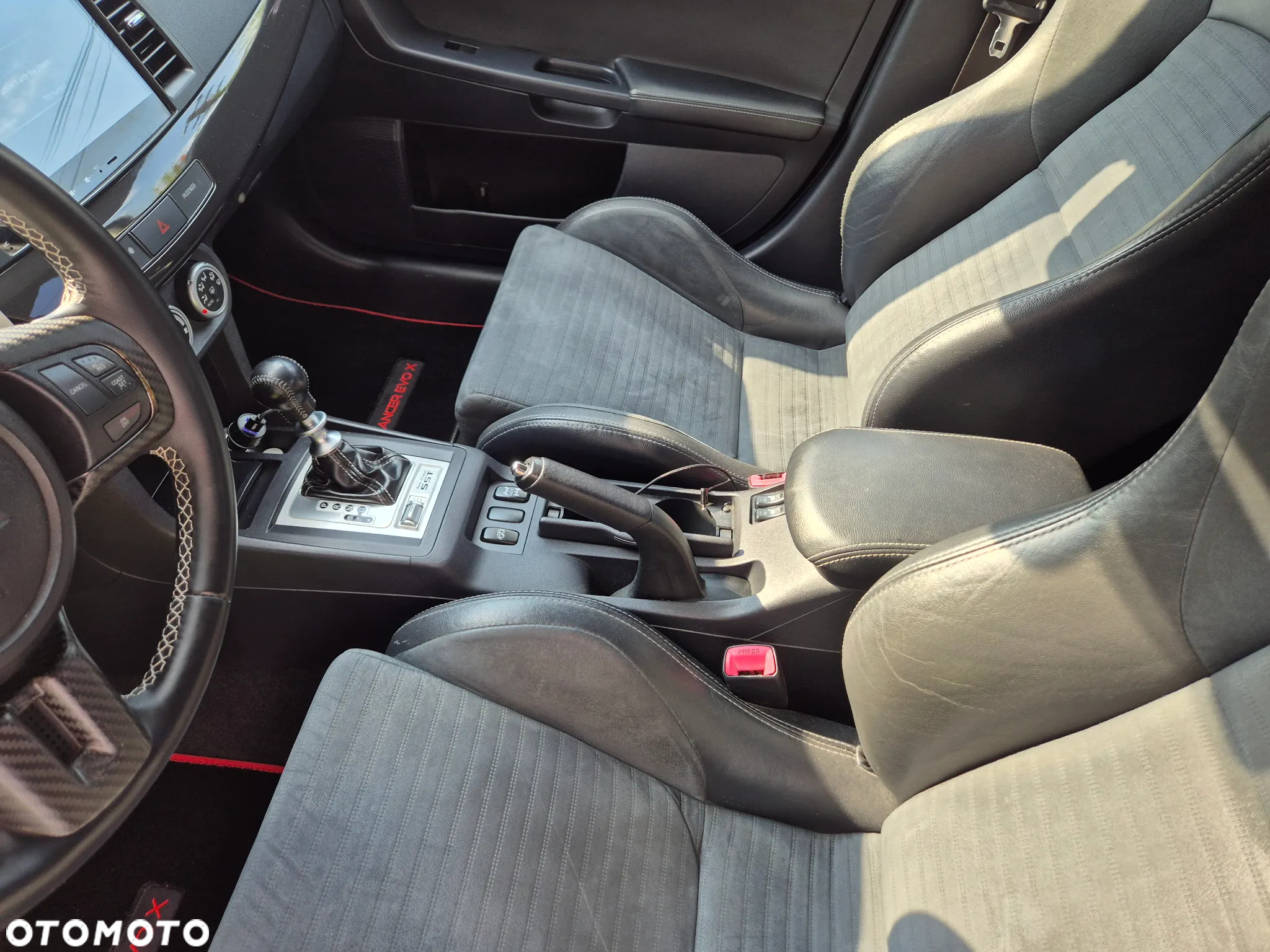 Mitsubishi Lancer Evolution MR TC-SST - 17