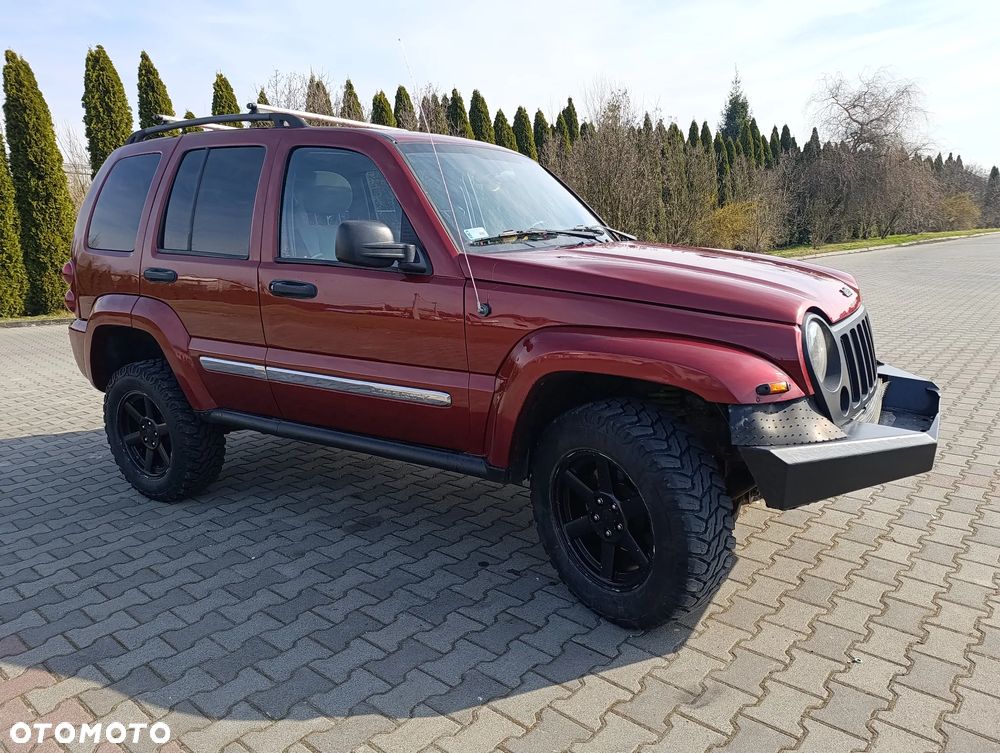 Jeep Liberty - 11