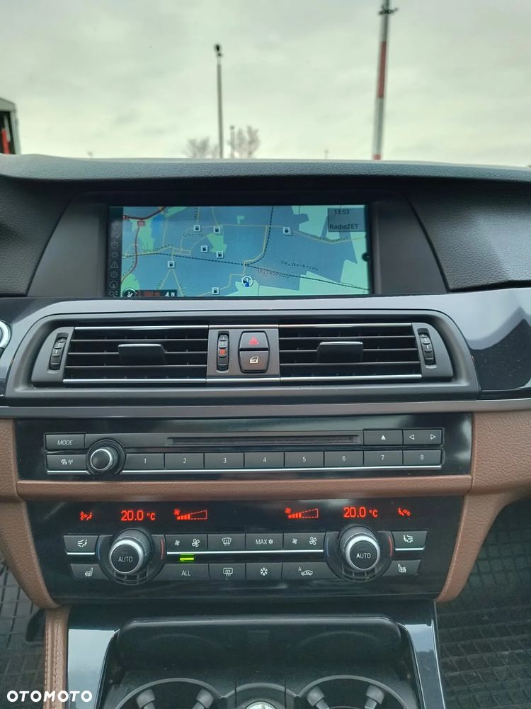 BMW Seria 5 525d xDrive - 19