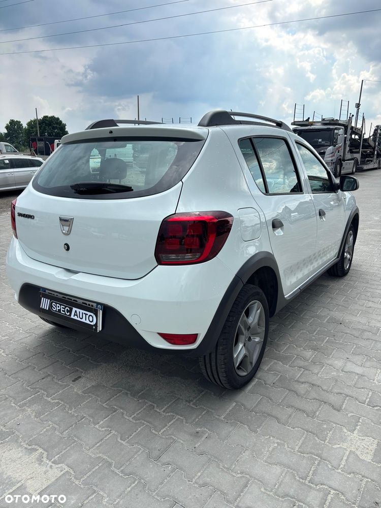 Dacia Sandero 1.0 TCe Laureate S&S - 6