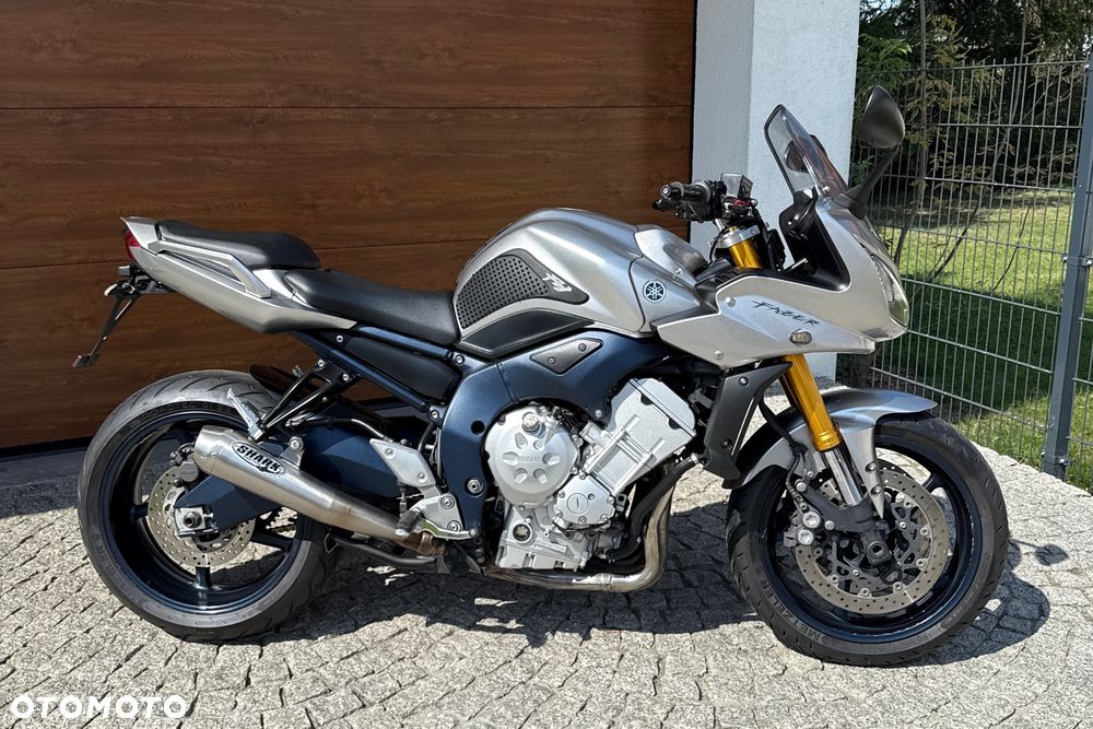 Yamaha FZ - 2