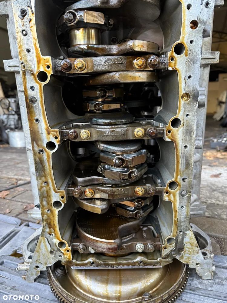 kompletny blok dol silnika wal tloki mercedes 4.7 biturbo a278 278922 - 9