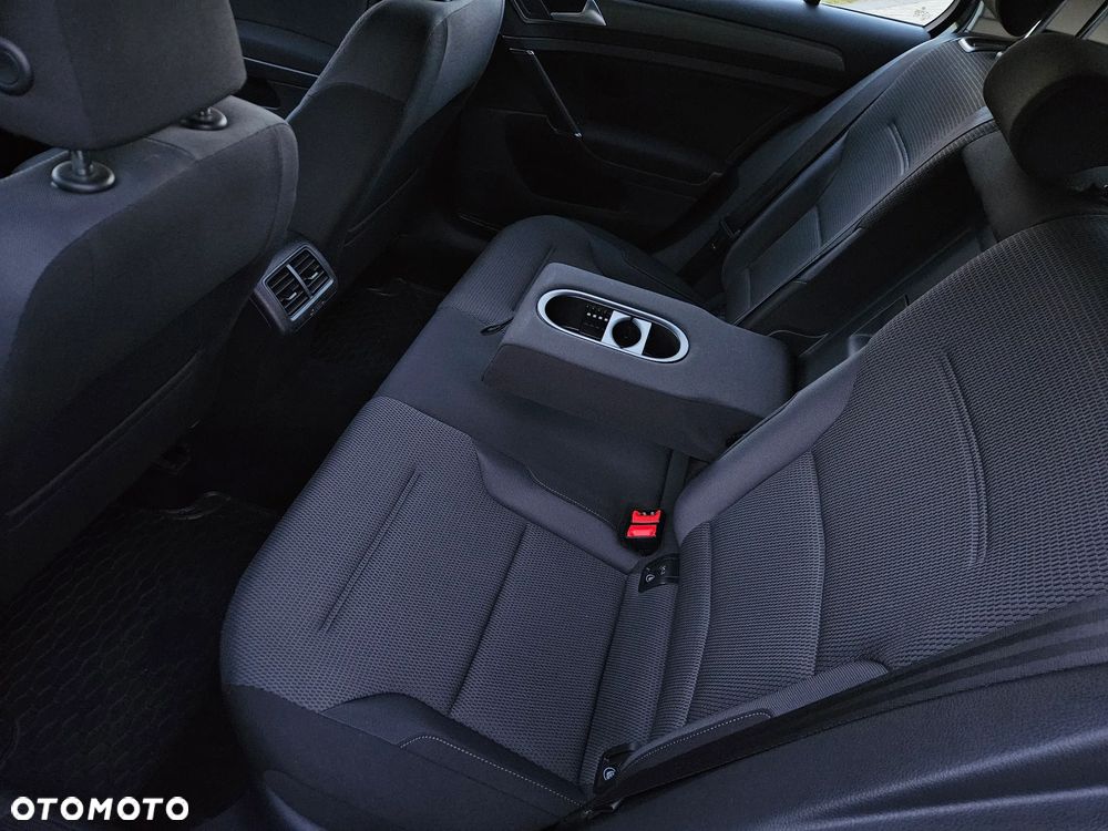 Volkswagen Golf 1.2 TSI BlueMotion Technology Comfortline - 23