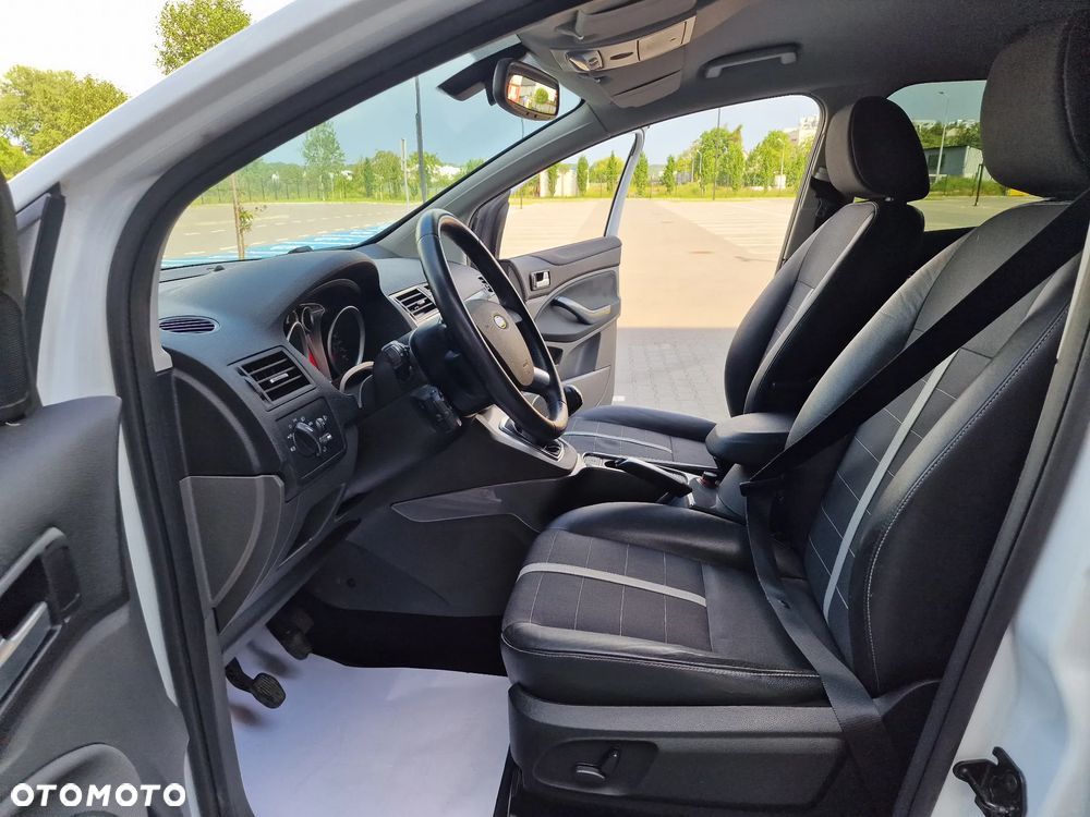 Ford Kuga 2.0 TDCi 4x4 Trend - 28