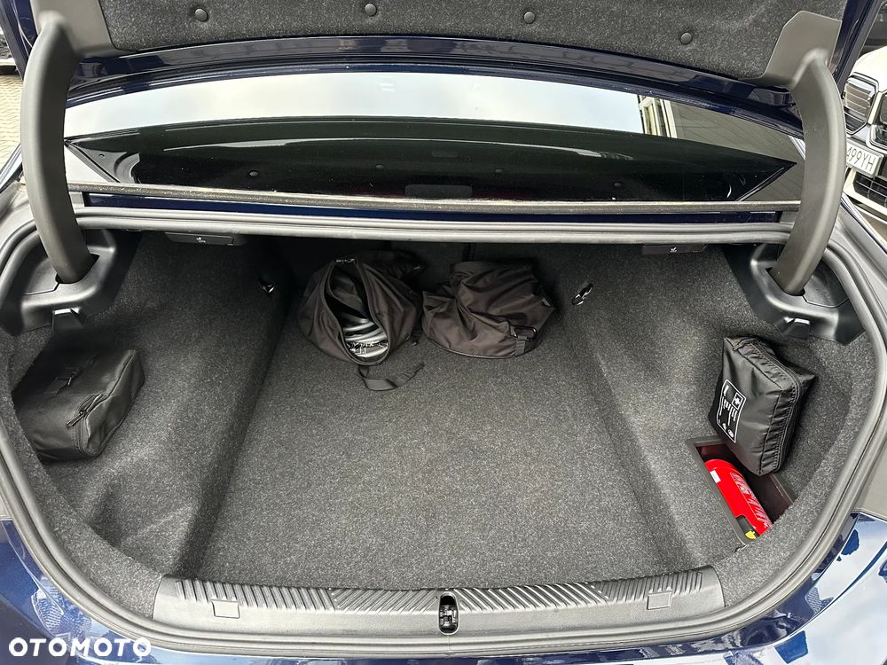 BMW Seria 5 530e xDrive PHEV M Sport - 24