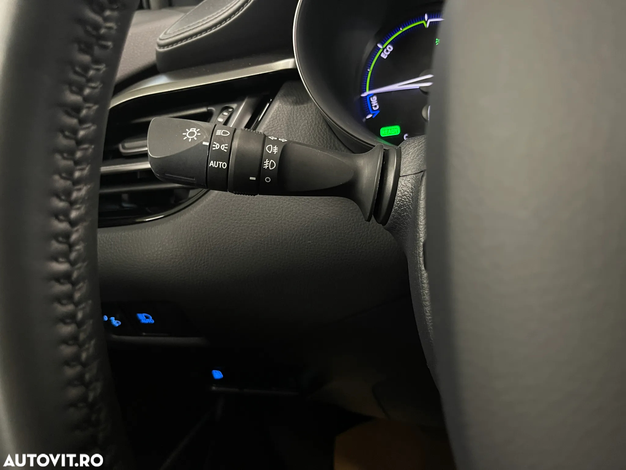 Toyota C-HR 2.0 HSD 184 CP 4x2 CVT Style - 21