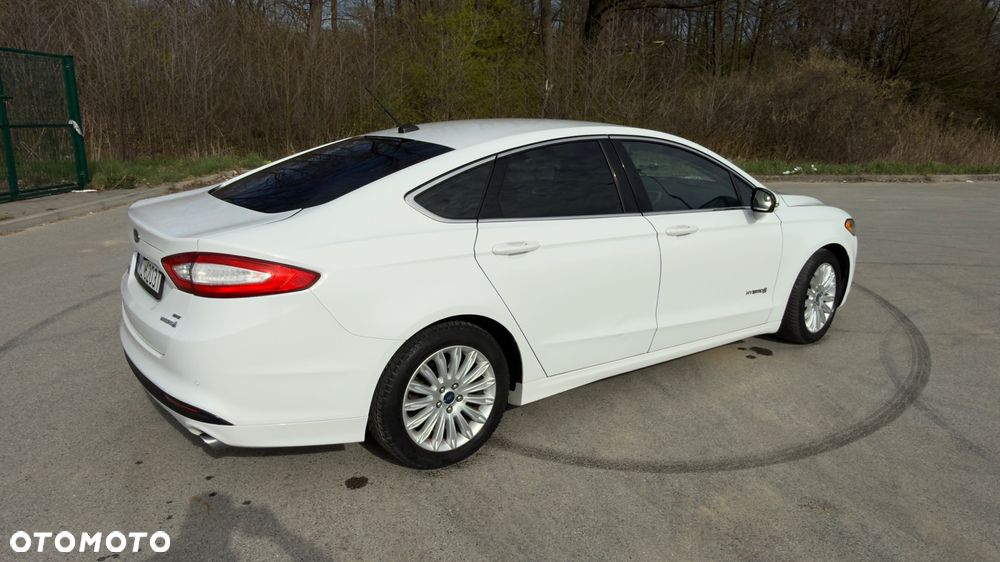 Ford Fusion - 7