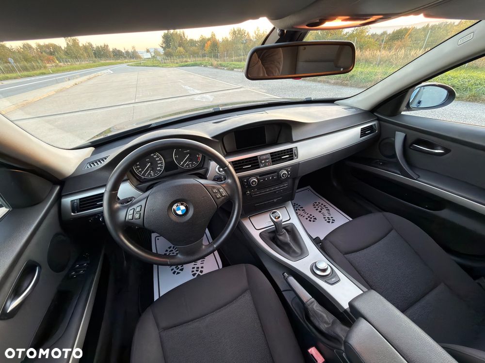 BMW Seria 3 - 28