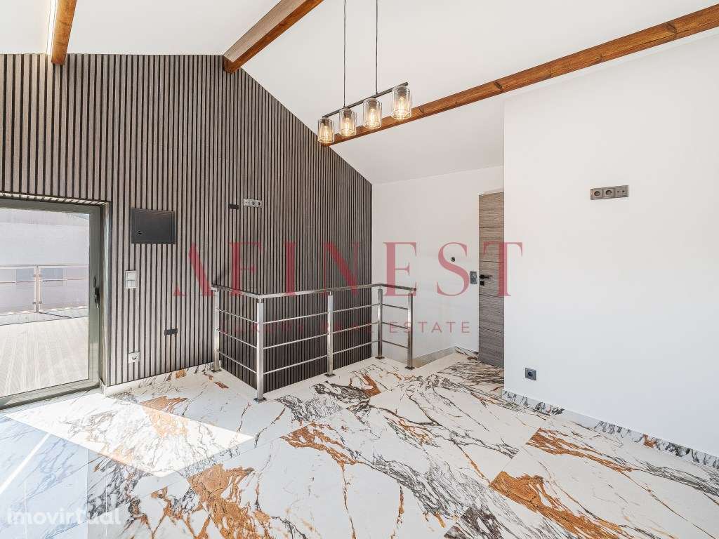 MORADIA COM POTENCIAL T5 NA RANA | IDEAL INVESTIMENTO OU HABITAÇÃO - Grande imagem: 5/50