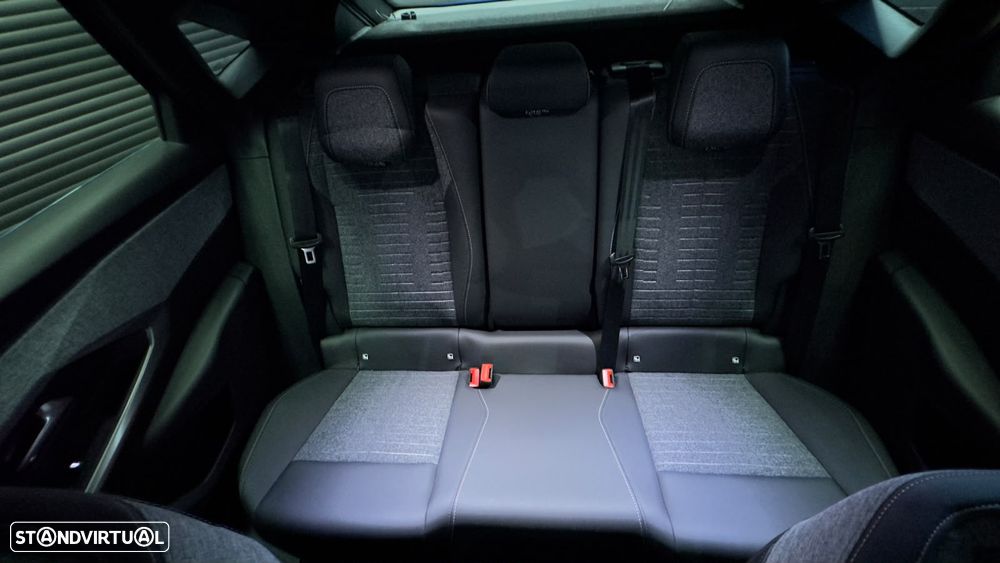 Peugeot E-3008 Allure - 51