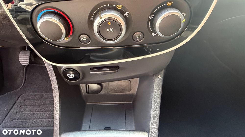 Renault Clio 0.9 Energy TCe Limited EU6 - 22