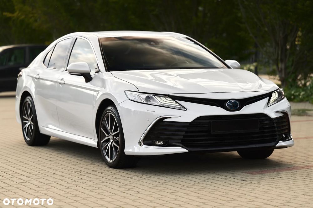 Toyota Camry 2.5 Hybrid Executive CVT - 17