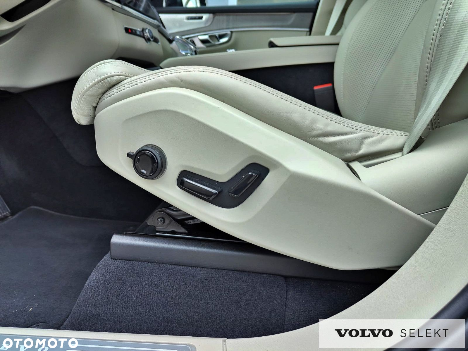 Volvo XC 90 - 13
